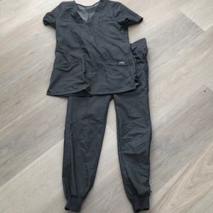 Figs scrubs jogger set